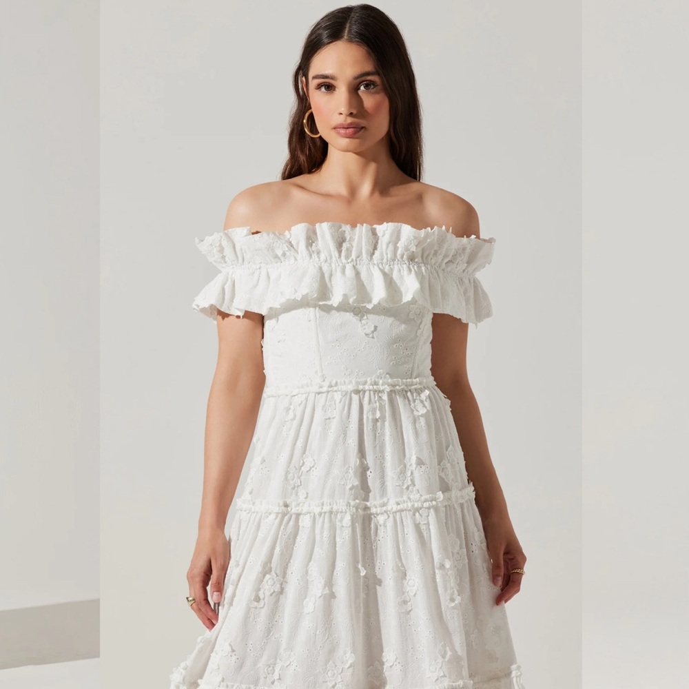 ASTR the Label PICCOLA OFF SHOULDER MIDI DRESS